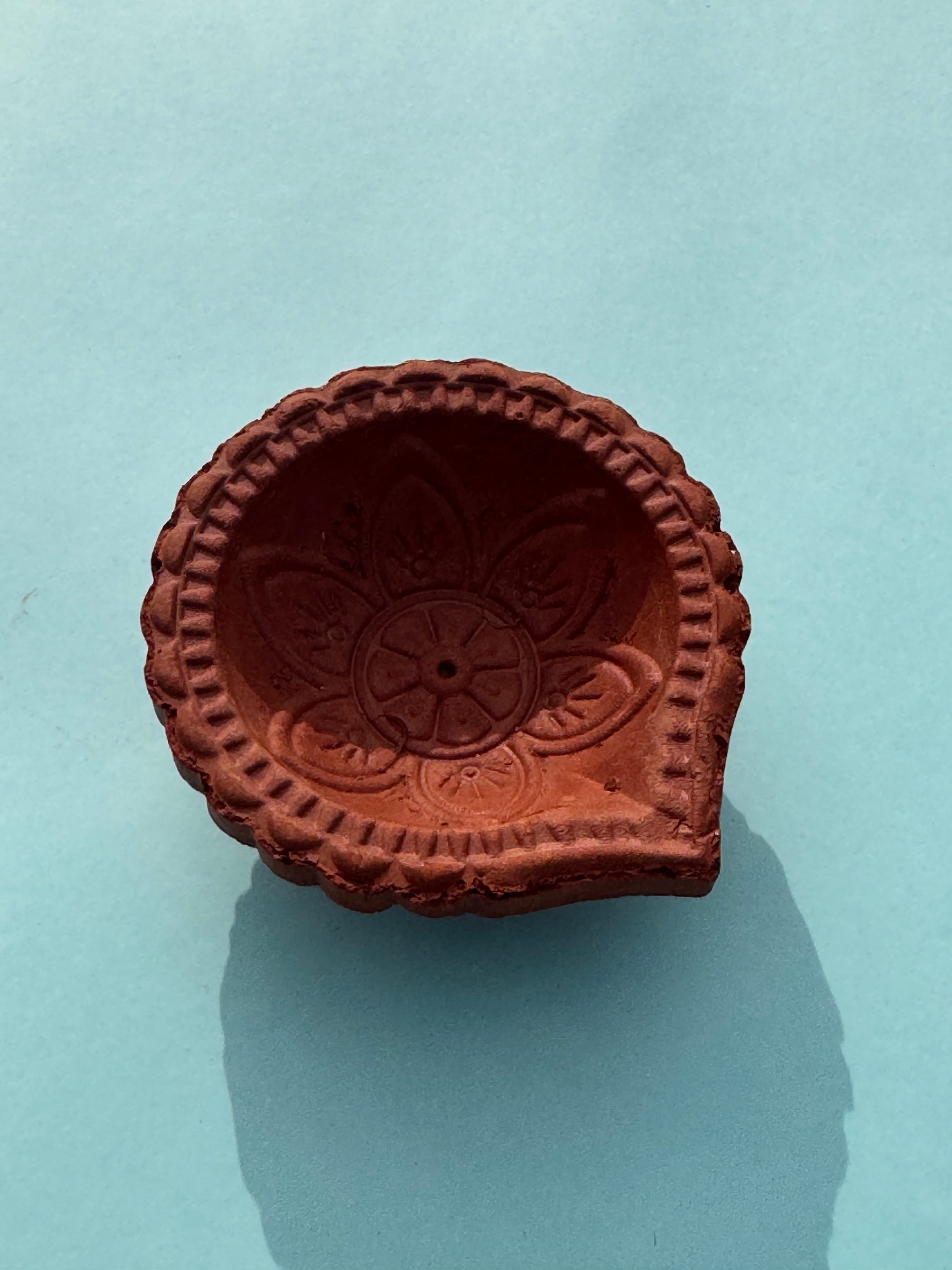 Patrika Diya Set of 18