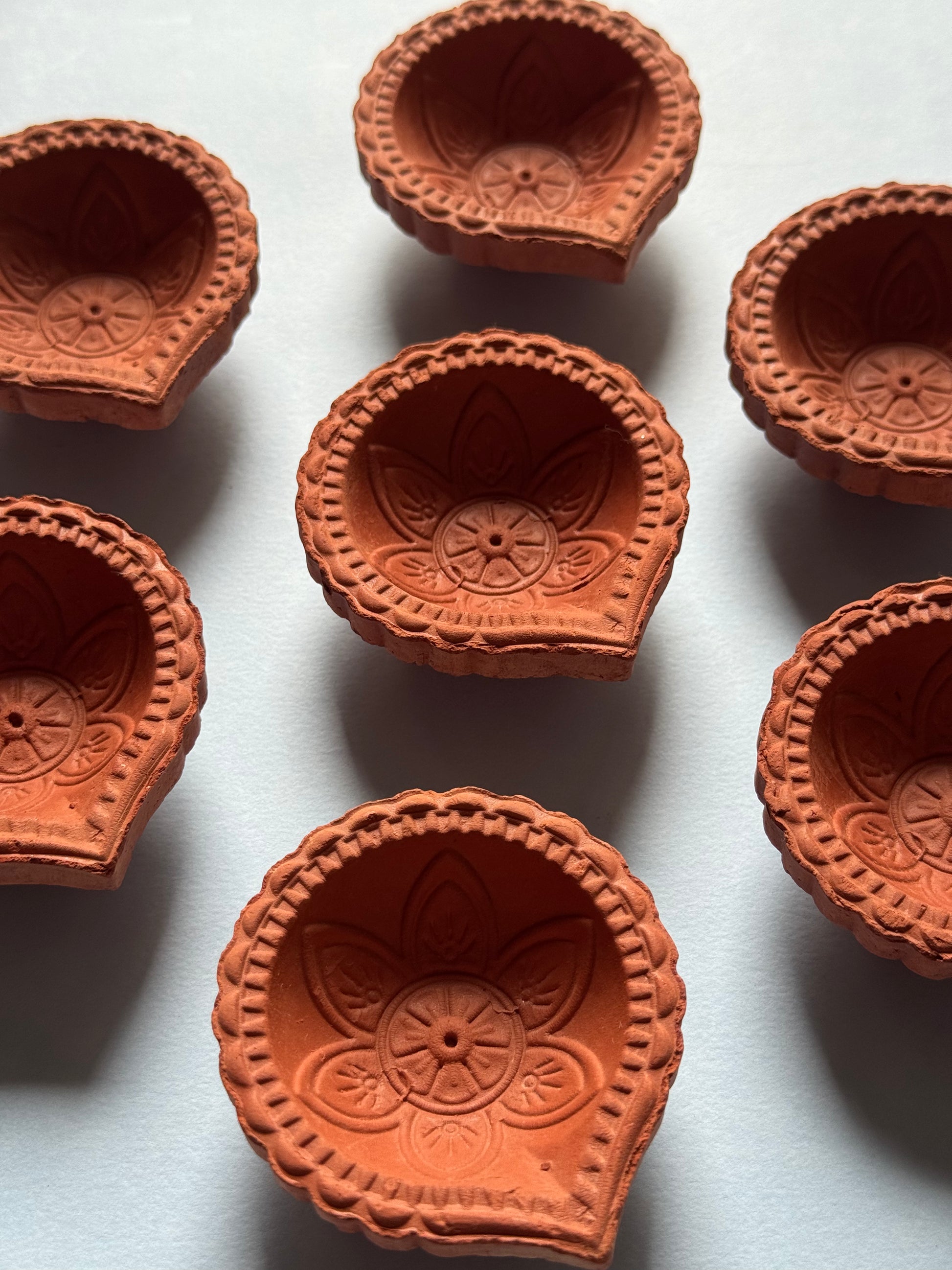 Patrika Diya Set of 18