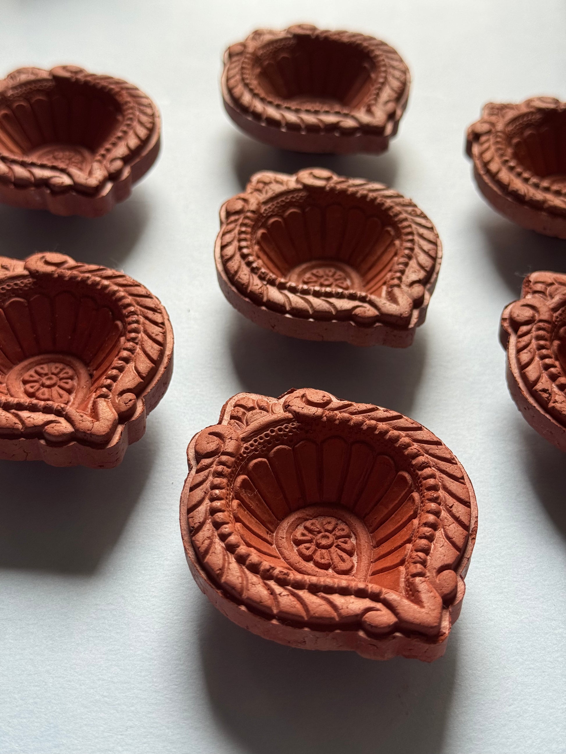 Shankh Jyoti Diya Set of 18